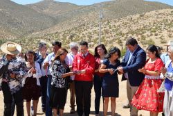 Gobierno Regional y CGE llevan electrificaciónrural a 14 familias de Las Cañas en Canela