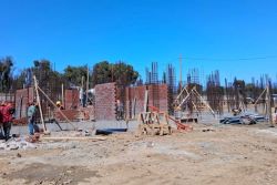 MINVU actúa ante graves incumplimientos e instruye el fin del contrato con constructora en Los Vilos